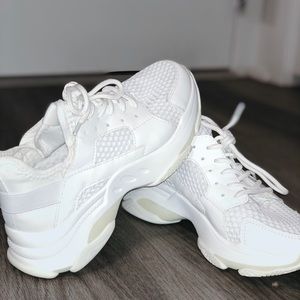 Steve Madden White Sneaker